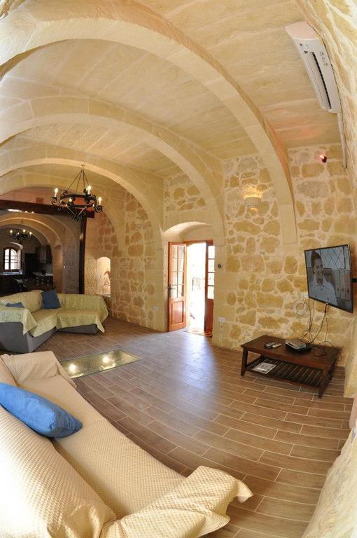 Mikiel U Rosa Holiday Farmhouse With Large Private Pool Zebbug  Экстерьер фото